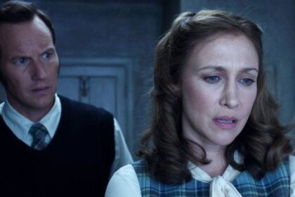 Ed és Lorraine Warren, a híres paranormális nyomozók, egy feszültséggel teli pillanatban, amely a horrorfilmek ihletét adja.