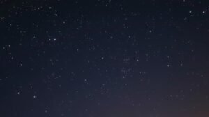 womensway 139 Csillagokkal teli égbolt egy csillagos éjszakán.