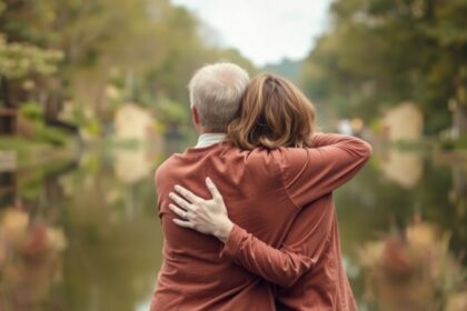 Párhuzamos любви и поддержки kibékülés a vízparton