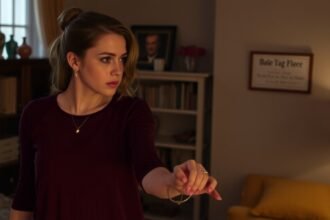 Egy nő érzelmi zűrzavarral a párkapcsolatában